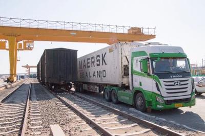 哈鐵開(kāi)行蔬菜出口貨物列車 貨物運(yùn)輸跑出“加速度”